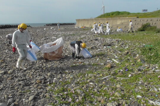 海岸清掃(美化活動)ボランティア実施